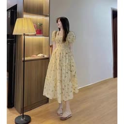 Đầm váy hoa nhí vàng nhún ngực họa tiết tay phồng cột nơ sau lưng dáng xòe, Váy maxi hoa nhí vàng cổ vuông dáng 3 tầng 9