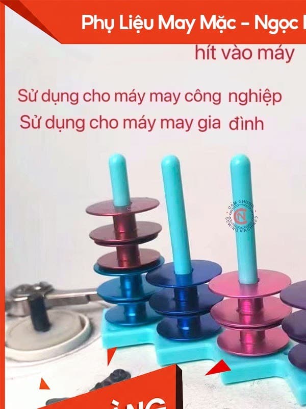 đế đựng suốt có nam châm hít cố định vào máy