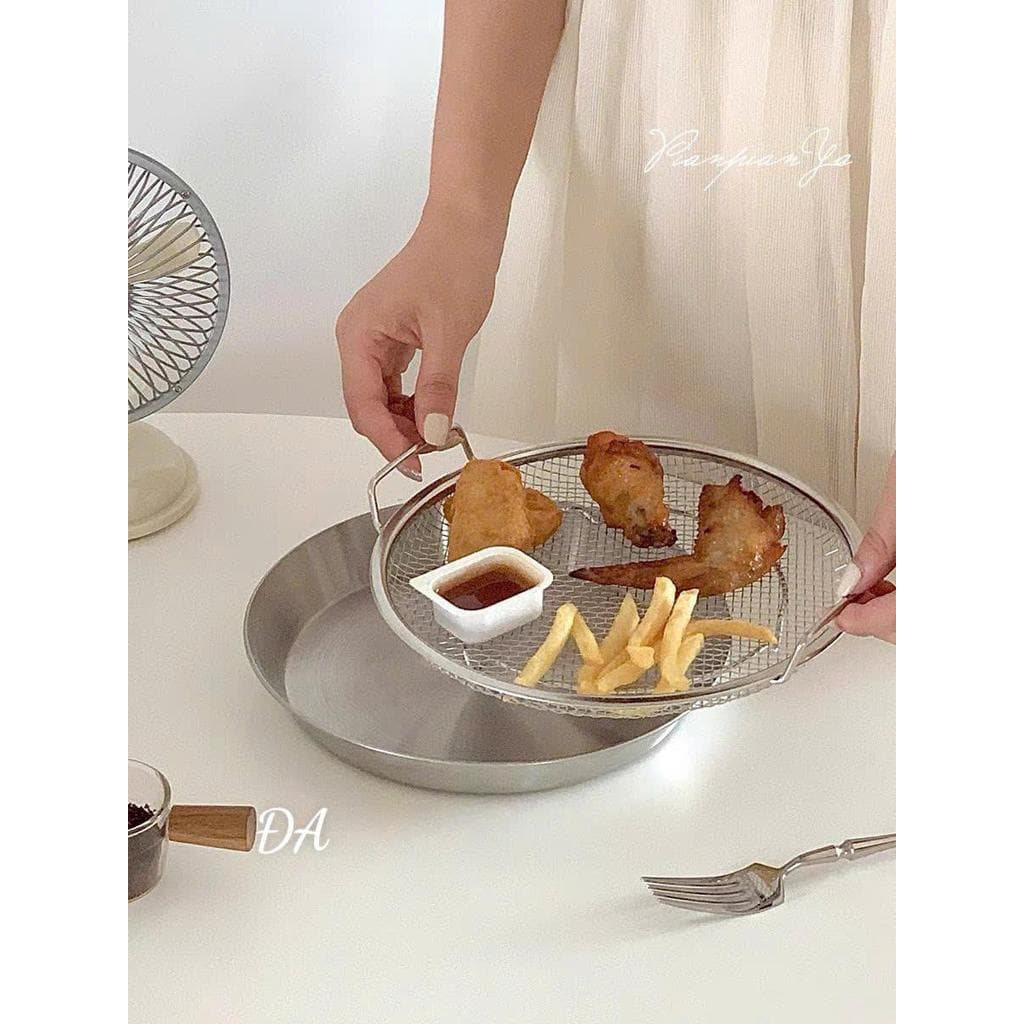 Bộ Khay Kèm Vỉ Lưới Lọc Dầu Chất Liệu Inox 304 Cao Cấp 20cmVỉ Khay Ráo Dầu Đồ Chiên Nhà Bếp, Giúp Đồ Ăn Không Còn Dầu Mỡ