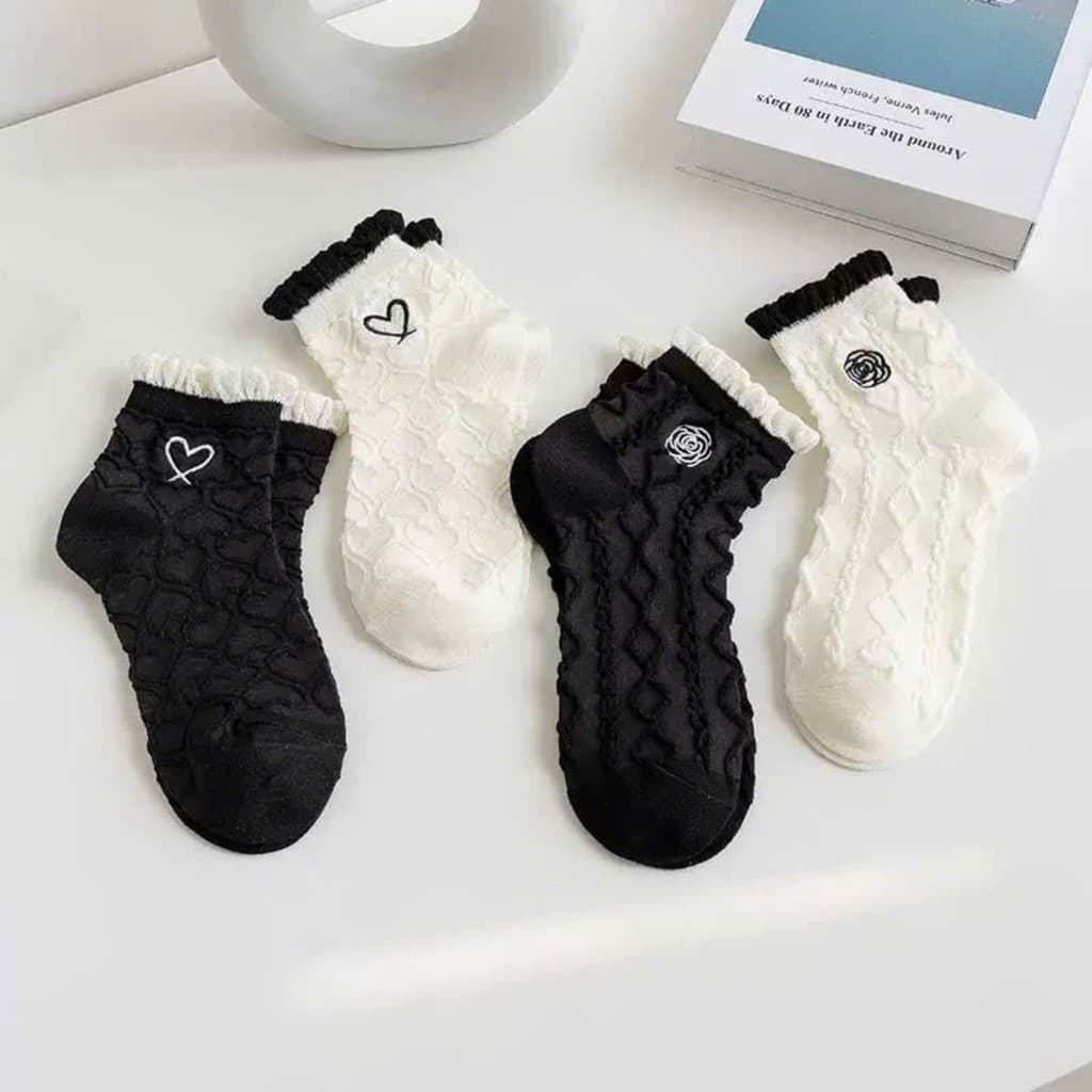 Combo 10 Đôi Tất Nữ Họa Tiết Trái Tim Ren 2 Màu, Vớ Contton Thoáng Khí Cao Cấp ChiKy.Store