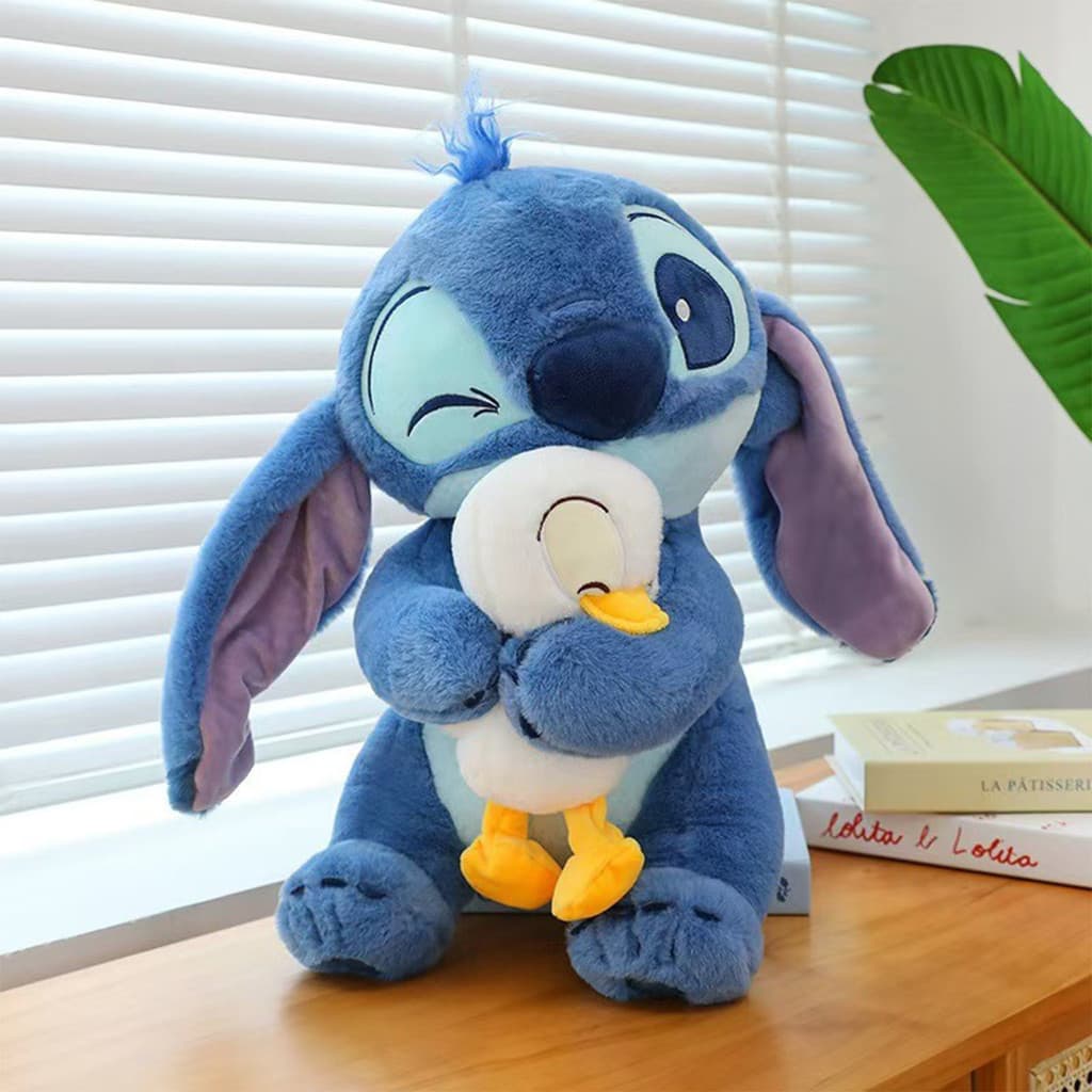 Stitch ôm vịt hot hit nhà MIU GẤU XINH