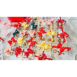 Hộp mica trong đựng bánh Cupcake 2/4/6/12 ô (Không kèm ruy băng) 9