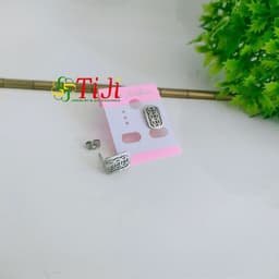 Bông tai inox nụ hình kim tiền chạm chiếu sáng đẹp không đen 3