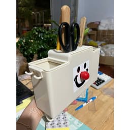 Giá treo dao, đũa, muỗng có móc treo khăn hình chú hề mặt cười dán tường, không cần khoan.  SANSAN 8