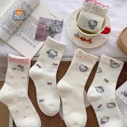 Sét 10 Đôi Tất & Nhân Vật Cotton Kẹp HelloKitty - Quà Tặng Dễ Thương Cho Bé Gái Chất Liệu Polyester Thoáng Khí 5