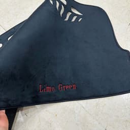 Thảm taplo ô tô Vinfast Limo Green mẫu nhung lông mềm mịn, đế có chống trượt 3