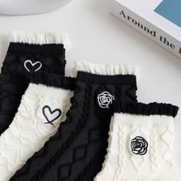 Combo 10 Đôi Tất Nữ Họa Tiết Trái Tim Ren 2 Màu, Vớ Contton Thoáng Khí Cao Cấp ChiKy.Store 4