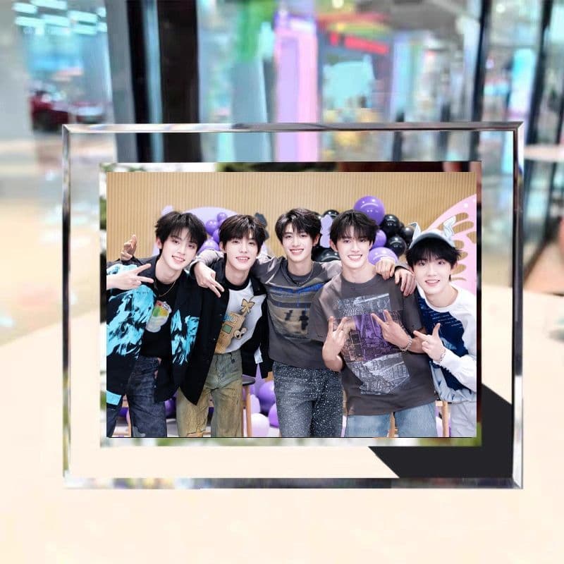 Khung Ảnh Kính T.O.P Đăng Lục Thiếu Niên Idol Cpop Nhiều Mẫu Kèm Ảnh Trang Trí Để Bàn Quà Tặng Fan
