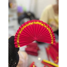 🎋 COMBO 10 QUẠT GIẤY MINI TRANG TRÍ TẾT – NHIỀU MÀU RỰC RỠ, TẠO KHÔNG KHÍ TƯƠI VUI NGÀY XUÂN 2
