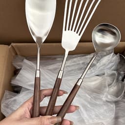 Xẻng Xào Thức Ăn Inox Tay Cầm Gỗ Dài 29.8cm – Muôi Múc Canh, Vá Lỗ Vớt Đồ Ăn Nhà Bếp 1