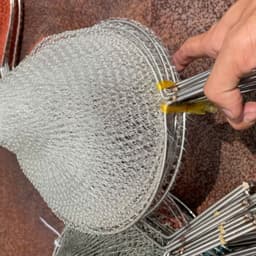Vợt Vớt Cá Vòng Inox, Đa Dạng Kích Cỡ 20–40cm, Lưới Gân Trắng Đan Tay Và Lưới Đỏ, Bền Đẹp, Tiện Dụng 7