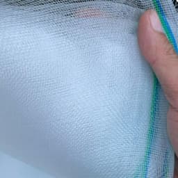 Lưới cước trắng đa dụng – Có lẻ dài 2/3/4m, dùng phơi thóc lúa, ngăn côn trùnġ, nhiều khổ, dùng quây chuồng trại và che 1