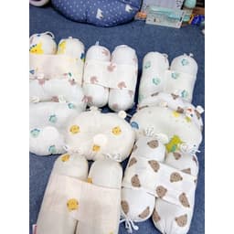 Bộ gối chặn bông vải muslin cao cấp chống giật mình cho bé sơ sinh - Gối lõm chống bẹp đầu cho bé hàng Việt Nam 6