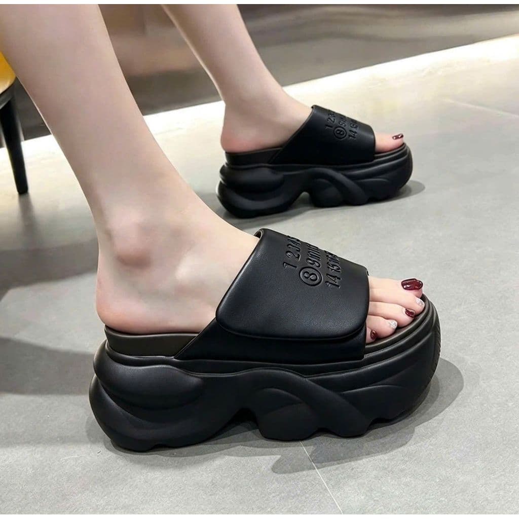 DÉP BM QUAI DA QUAI NGANG IN SỐ CAO 9CM CAO CẤP, XINH XINH N09