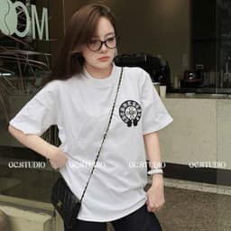 Áo thun Chom Hoạ tiết thêu Logo da tròn ct2c thời trang Nam nữ - Áo Thun Unisex 4