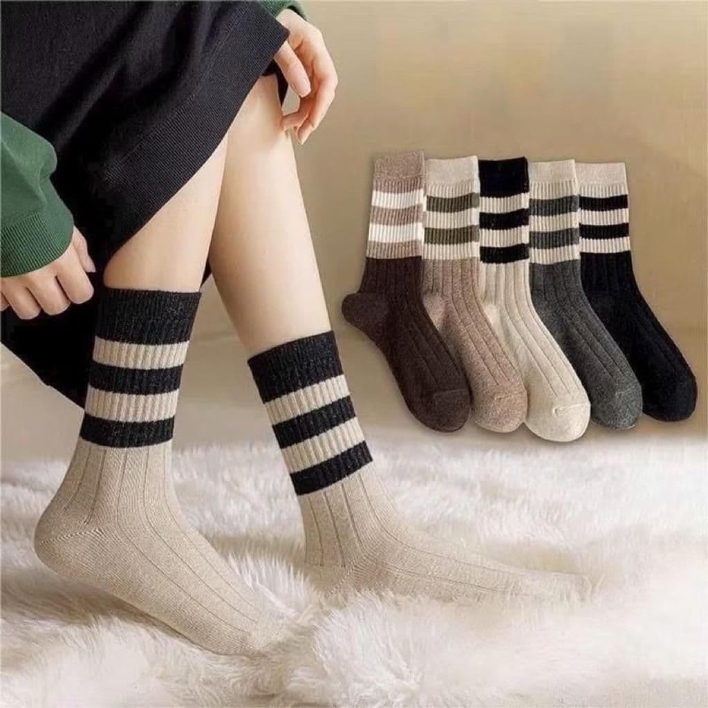 Bộ 10 đôi Tất nữ cổ cao thời trang thu đông hoạ tiết kẻ sọc nhiều màu Women VOICON-[TV01]