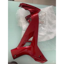 Ốp thân cho xe Sirius màu đỏ thường chính hãng Yamaha,màu đỏ 2