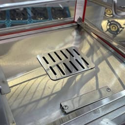 Tủ hấp đa năng và hâm nóng bánh bao với thiết kế kính trong suốt, dễ dàng quan sát số lượng sản phẩm. 6