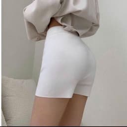 Quần Đùi Legging nữ - Quần Legging ĐÙI (NGẮN) Quần Đùi Nữ Biker Ôm Gọn Tôn Dáng Chất Vải Tăm Co Giãn Mặc Thoải Mái 2