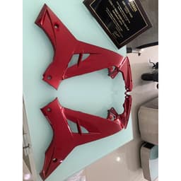 Ốp thân cho xe Sirius màu đỏ thường chính hãng Yamaha,màu đỏ 5
