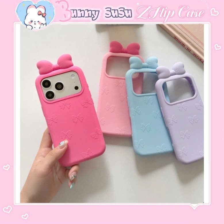 [SẴN HOẢ TỐC] Ốp Iphone 17 - 18 Pro / Pro Max silicon màu hồng charm nơ dễ thương in vân nổi tiểu thư cute