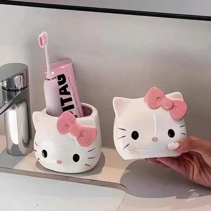 Ống đựnġ Bút Để Bàn Hình Hello Kitty Nơ Siêu Dễ Thương Tiện Dụng VOICON-[DA66]
