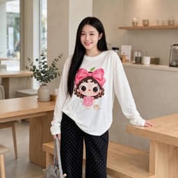Áo thun giấy cổ tròn dài tay form rộng in hoạ tiết cô gái nơ hồng xinh  TG NTO58 7 4
