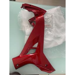 Ốp thân cho xe Sirius màu đỏ thường chính hãng Yamaha,màu đỏ 3