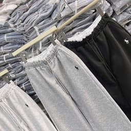 ( bé gái 32-48kg )  Sét Bộ bé gái quần dài da cá xám tiêu+ phối áo croptop tăm lạnh hallower-thuba98 7