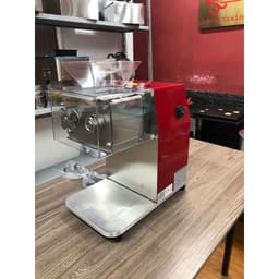 "Máy Thái Thịt DQ90 Mới – Thái Thịt Nhanh, Lát Đều Đẹp Như Ý!" 6