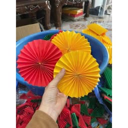 🎋 COMBO 10 QUẠT GIẤY MINI TRANG TRÍ TẾT – NHIỀU MÀU RỰC RỠ, TẠO KHÔNG KHÍ TƯƠI VUI NGÀY XUÂN 7