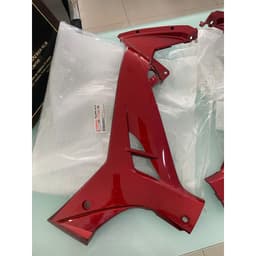 Ốp thân cho xe Sirius màu đỏ thường chính hãng Yamaha,màu đỏ 4