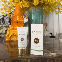 Kem chống nắng Dr Mai UV Essence Aqua Glow 6