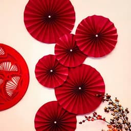 BỘ 6 QUẠT GIẤY TRANG TRÍ MÀU ĐỎ - TƯƠI TẮN, MAY MẮN CHO MỌI KHÔNG GIAN 1