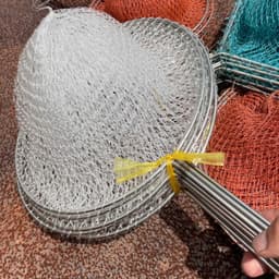 Vợt Vớt Cá Vòng Inox, Đa Dạng Kích Cỡ 20–40cm, Lưới Gân Trắng Đan Tay Và Lưới Đỏ, Bền Đẹp, Tiện Dụng 2