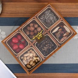 Khay Đựng Bánh Kẹo Mứt Tết 2027 Gỗ Melamine 4/6 Ngăn, Nắp Mica Trong Suốt, Núm Hươu Vàng Sang Trọng 1