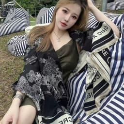 Khăn Choàng Len Dạ Họa Tiết Hoa, Khăn Choàng Giữ Ấm Thời Trang Mùa Thu Đông Size 65x180cm 5