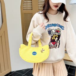 (Mua túi tặng tất) Túi đeo chéo hình quả chuối màu vàng vải canvas dễ thương tiện lợi tặng kèm 5 đôi tất chân xinh xắn 5