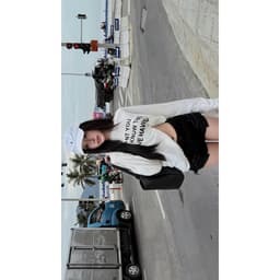 Áo phông giấy dài tay nữ trắng in chữ I WANT YOU form rộng phủ mông siêu xinh  4