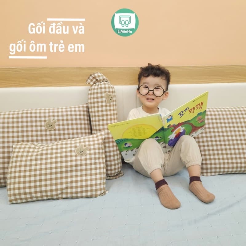 Gối kẹo tựa đầu và gối ôm trẻ em êm ái, vải cotton sản xuất tại Việt Namn