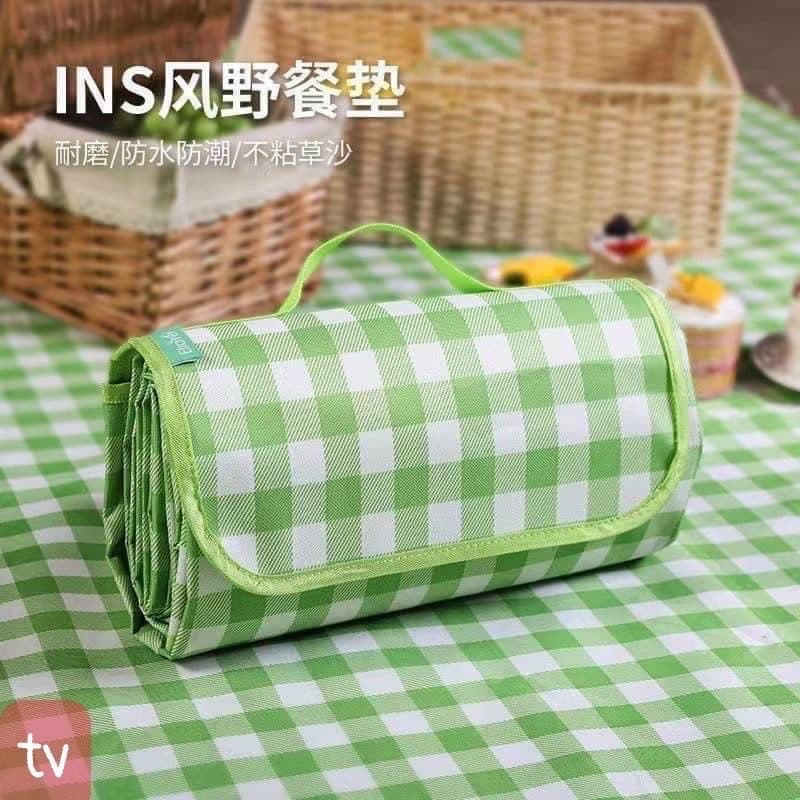 Thảm dã ngoại picnic 2m x 2m, thích hợp đi du lịch, đi phượt chụp ảnh, bạt trải cắm trại gấp gọn, không thấm nước