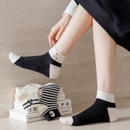 Set 5 Đôi Tất Họa Tiết Kẻ Sọc🍀FREESHIP🍀Vớ Thêu Họa Tiết Gấu Hoạt Hình Màu Trắng Đen Dễ Thương .. 2