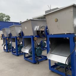 Máy cắt thái thực phẩm như cá mè, cá tép, cá lành canh, cắt nhanh và đều đạt 200-250kg/h. 1
