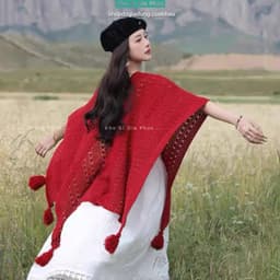 Khăn ren đỏ Boho – Điểm nhấn hoàn hảo cho Outfit hè 2