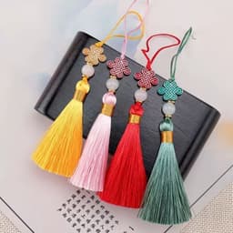 DÂY ĐỒNG TÂM KẾT CHỈ VÀNG - Móc Khóa Tua Rua Cổ Phong Đạo Cụ Chụp Ảnh Quà Tặng Treo Trang Trí 2