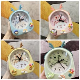 Đồng hồ báo thức để bàn hình chú hưu siêu dễ thương tiện lợi thích hợp để làm món trang trí cho bàn làm việc Nhật Linh 1
