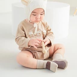 Set 5 Đôi Tất Trẻ Em Sơ Sinh Chó Trắng Cotton Tăm Chống Trơn Trượt Cho Bé Trai, Bé Gái Đi Cực Xinh SS61 { T102 } 5