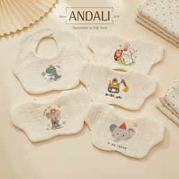 Set 2 Yếm hình hoa xô muslin in họa tiết hoạt hình đáng yêu 1