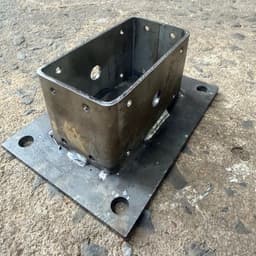 Đế sắt, mặt bích, bản mã sắt lắp ghép, dày 3mm, cao chân trụ 60mm 2