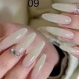 Chai sơn gel thạch màu MC NAIL che khuyết điểm, chất đặc mướt, cần dùng hơ máy. 5